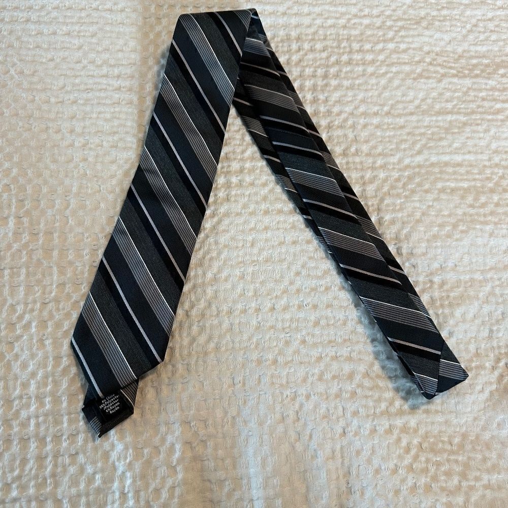 Apt 9 Tie- EUC 